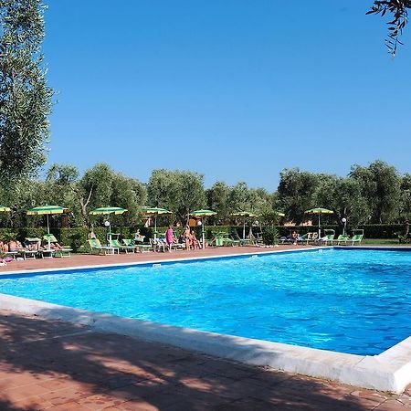 Villaggio Turistico Camping Parco Degli Ulivi Peschici Exterior foto